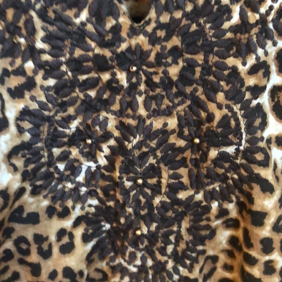Charter Club leopard print v neck tunic. - Picture 3 of 5